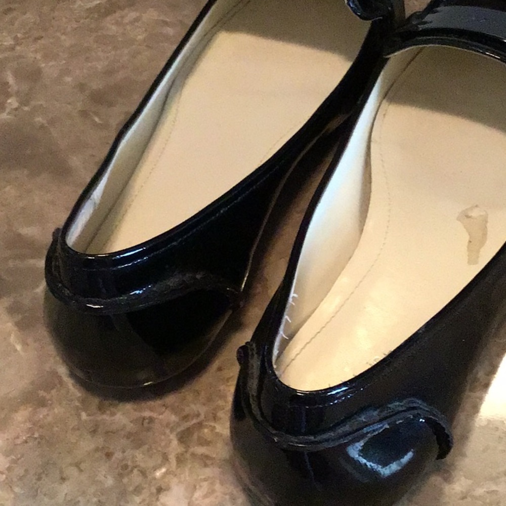 Shoe - Picture 3 of 3